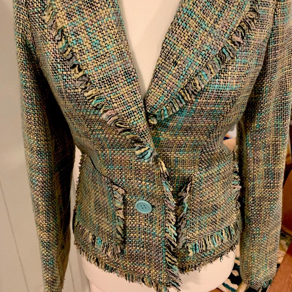 Beautiful Tweed blazer size Medium - Picture 1 of 10